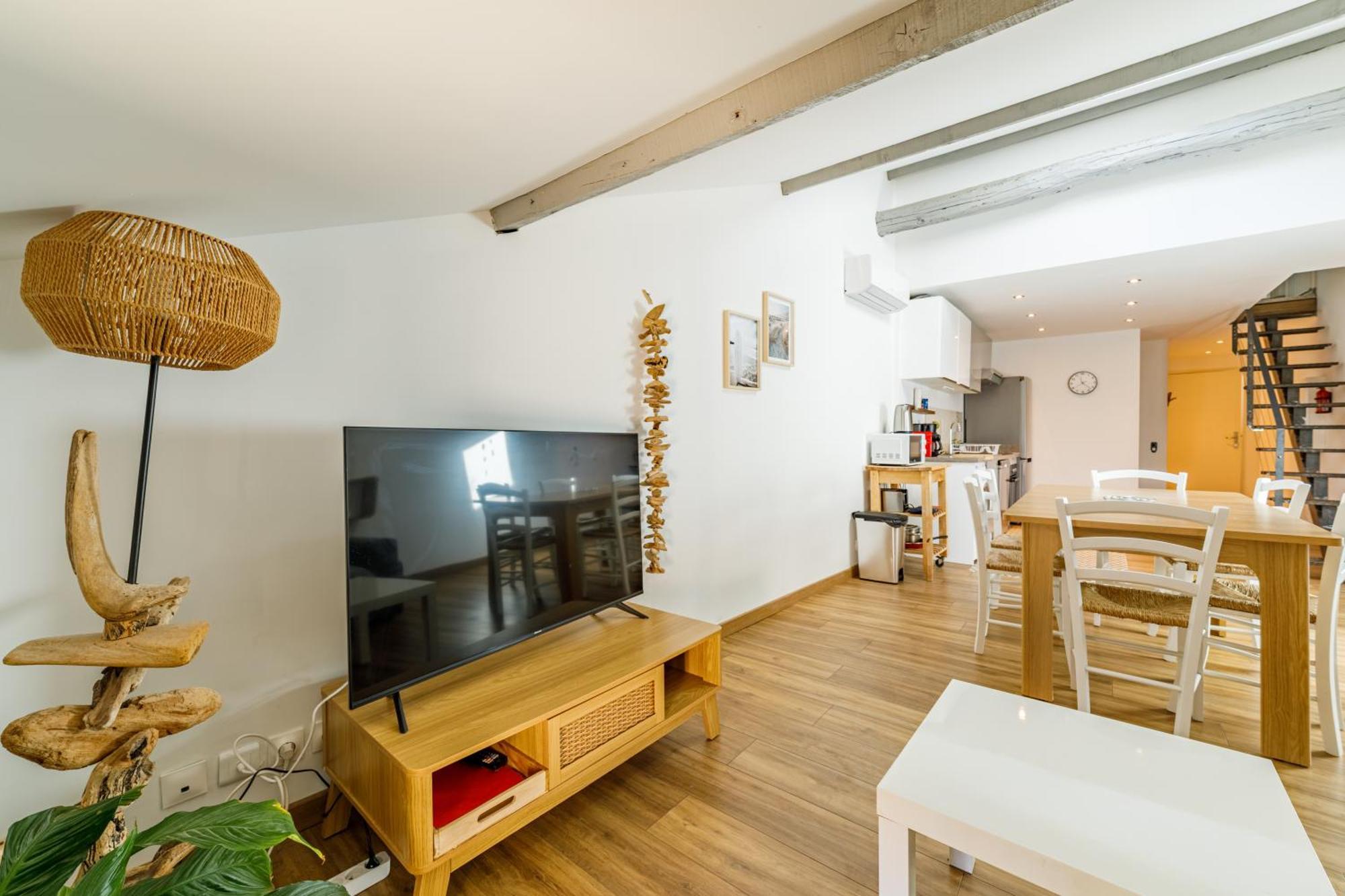 T3 Residence De Tourisme Voltaire Hyères Eksteriør billede