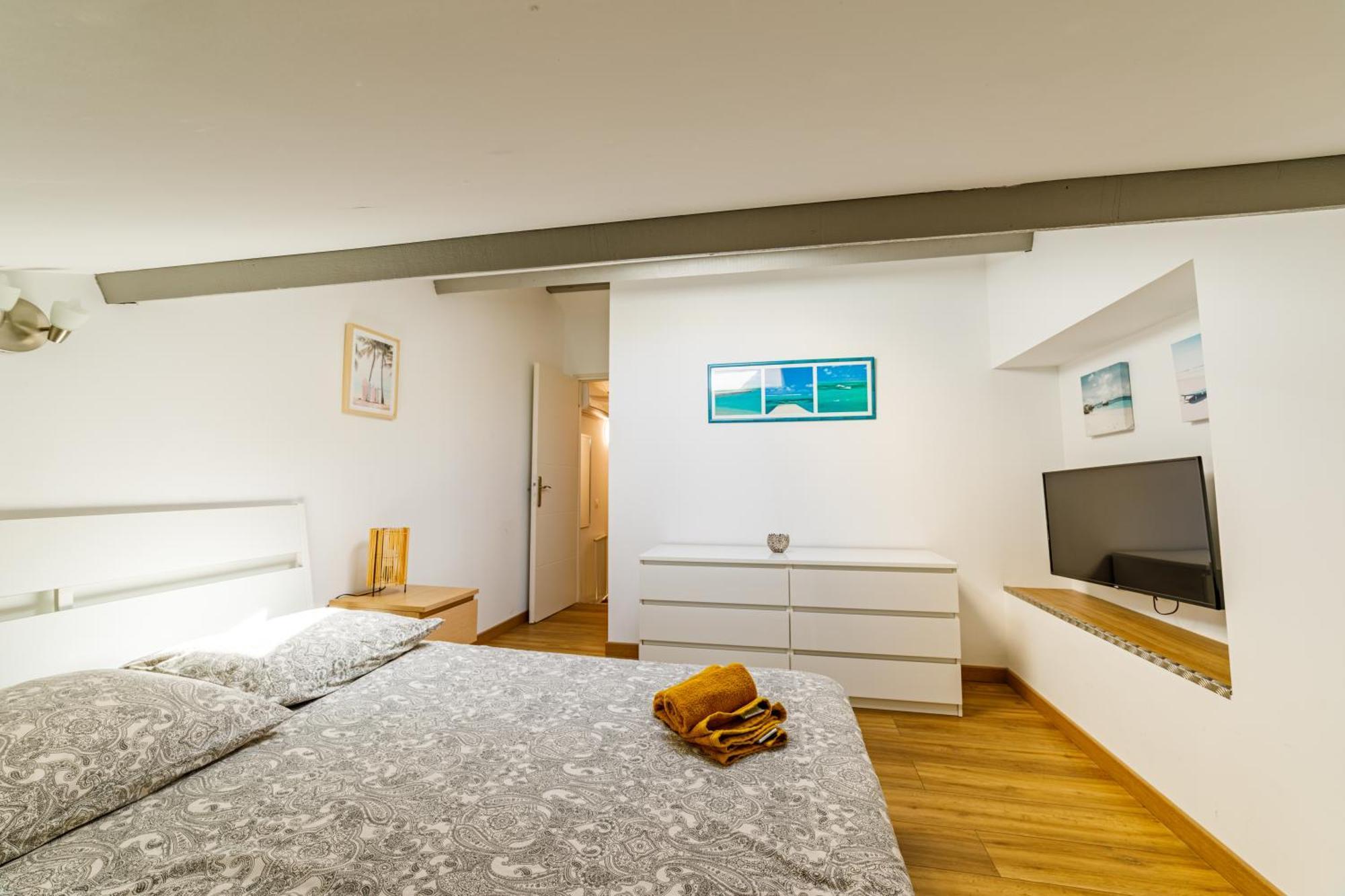 T3 Residence De Tourisme Voltaire Hyères Eksteriør billede